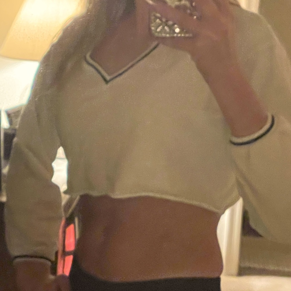 SHEIN small white crop long tee